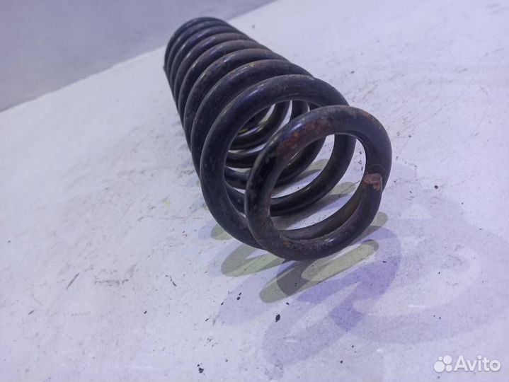 Пружина передняя Мерседес