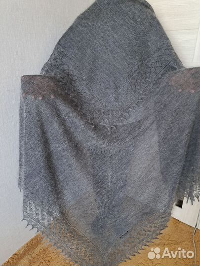 Платок пуховый. Теплая шаль