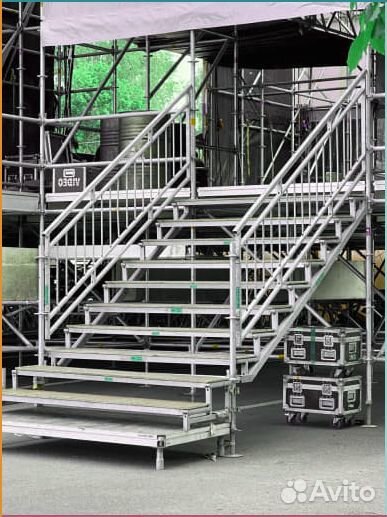 Строительные леса для сцен Layher траверсы/подиумы