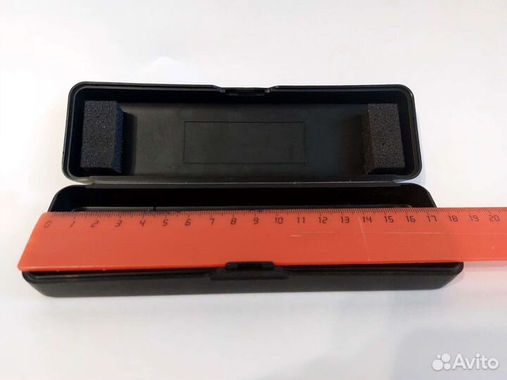 Футляр для панели автомагнитолы