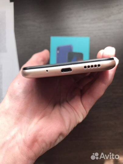 Телефон Honor 8s