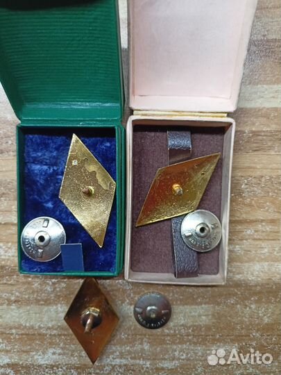 Значки, ромбы