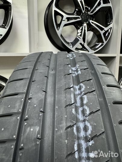 Yokohama Advan Sport V107 245/40 R18 97Y