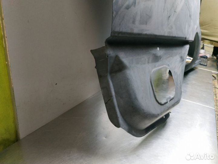 Крыло заднее правое Mitsubishi Carisma DA