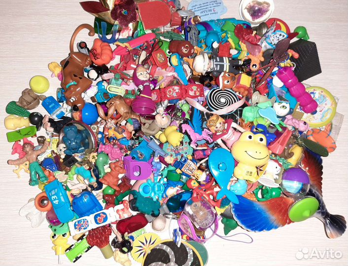 Игрушки из киндер сюрприза пакетом