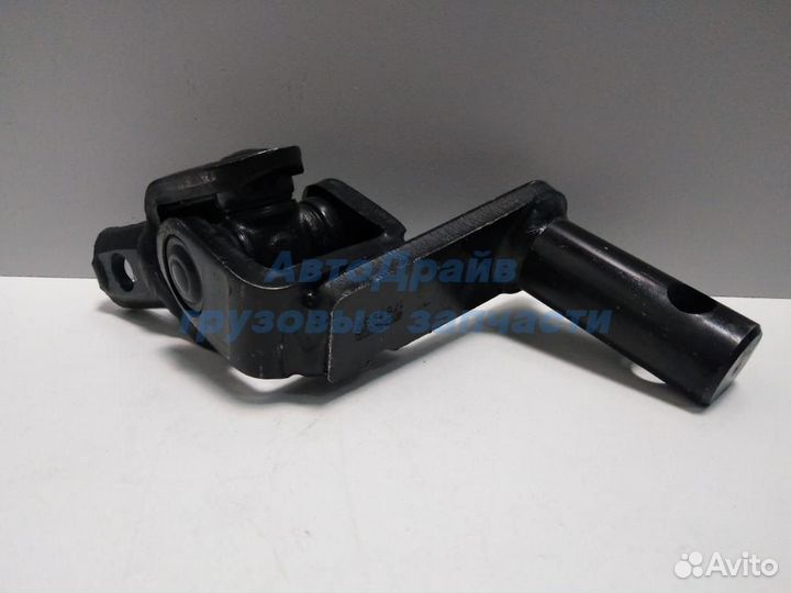 Карданный шарнир кулисы кпп Скания 4 серия 1768957