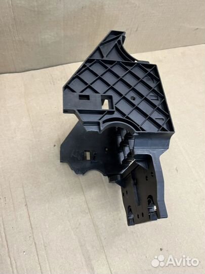 Кронштейн блока комфорта BCM VW Поло 5 Рапид 1