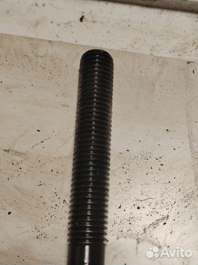 Болт гбц lancer 10 4b10 4b11 4b12