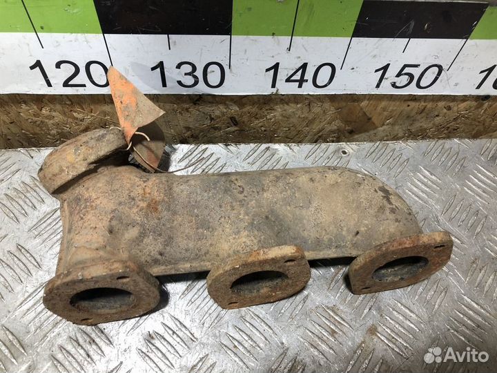 Коллектор выпускной правый E 210