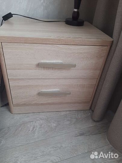 Тумба прикроватная