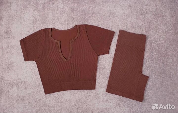 Костюмы новые