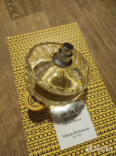 Флаконы от духов с крышками и без. Коробочки