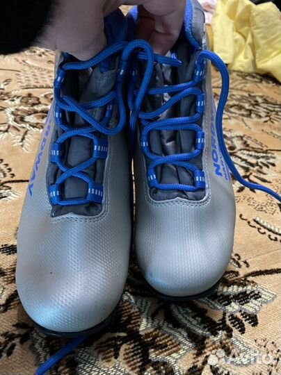 Лыжные ботинки