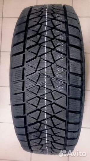 Bridgestone Blizzak DM-V2 235/75 R15 109R