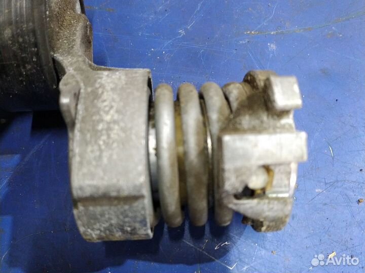 Натяжной ролик Шкода Фабия