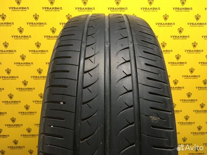 Yokohama BluEarth AE01 215/60 R16 99H