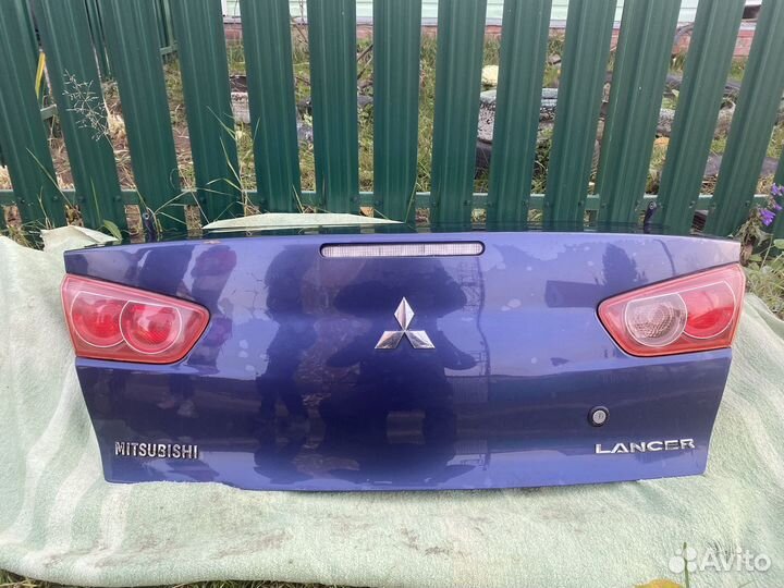 Крышка богажника Митсубиси лансер