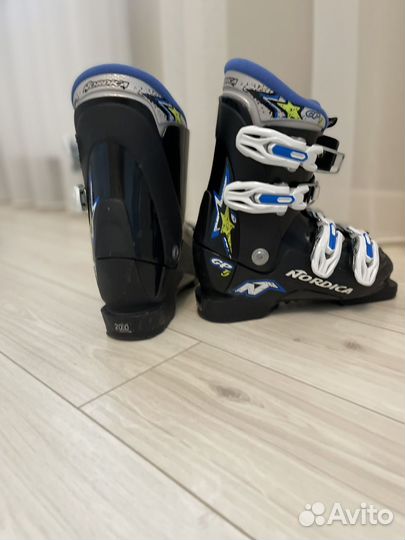 Горнолыжные ботинки детские
