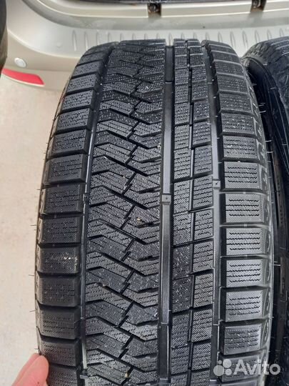 Triangle Snowlink PL02 225/45 R19