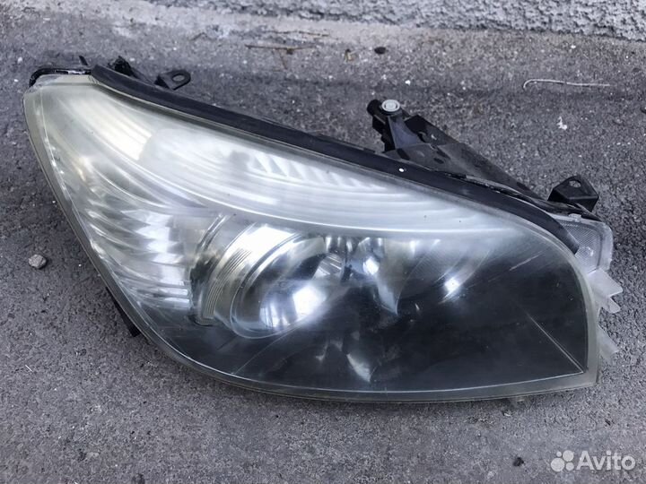 Фара Toyota rav 4