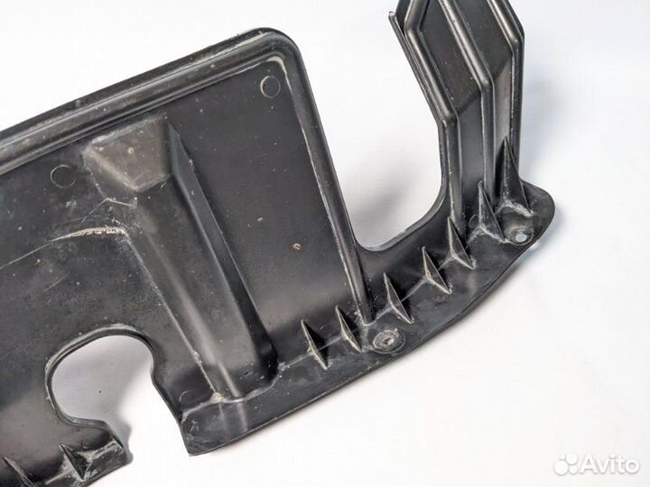 Пыльник двигателя правый Hyundai Tucson JM G4GC