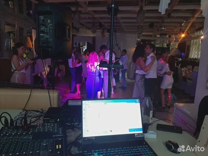 Dj и Ведущий на мероприятие с аппаратурой