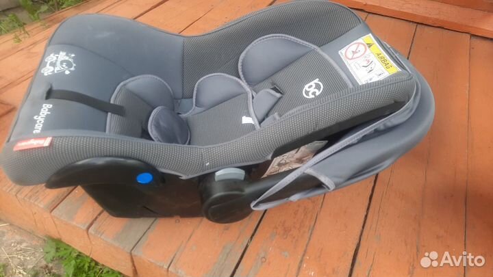 Продам шезлонг, сиденье для купания, автокресло