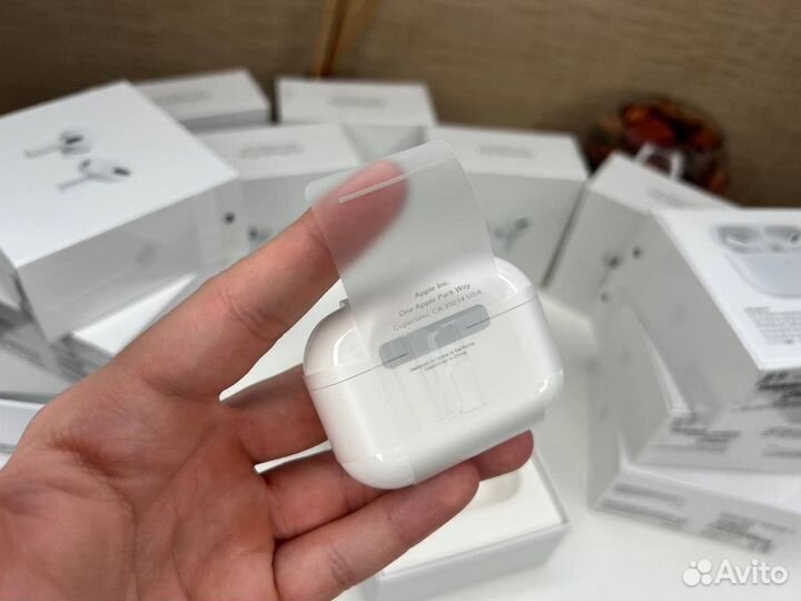 Airpods Pro с шумоподавлением
