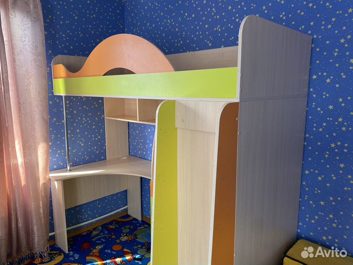 Стенка детская с кроватью