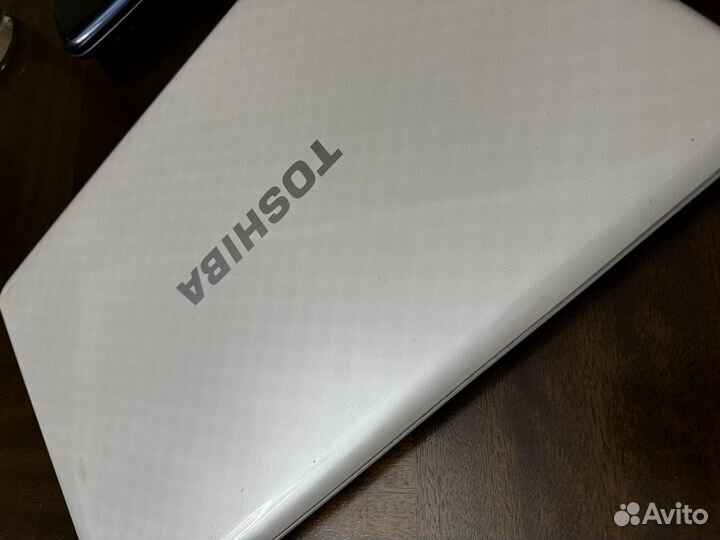 Ноутбук Toshiba 17.3