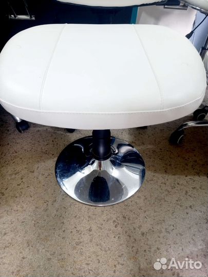Педикюрное косметологическое кресло(группа)