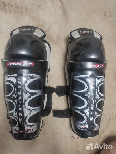 Щитки хоккейные детские 10