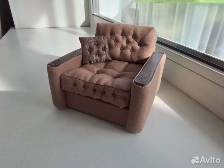 Кресло для куклы