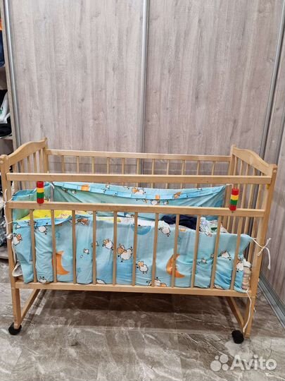 Детская кроватка