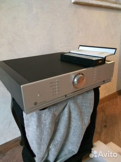 Предварительный усилитель MBL 4006