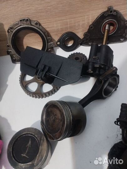 Детали двигателя 1.6- 1.8L VW Golf 2, Passat B3