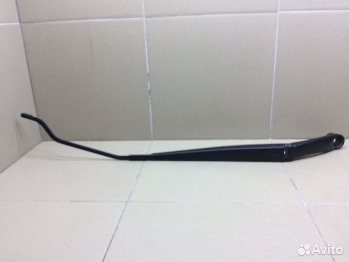 Поводок стеклоочистителя передний правый Hyundai