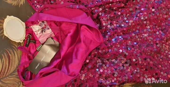 Вечернее нарядное платье с пайетками