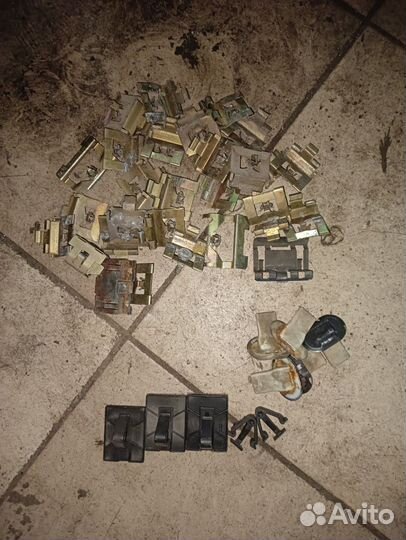 Клипсы защелки обшивок Volkswagen caravelle t4