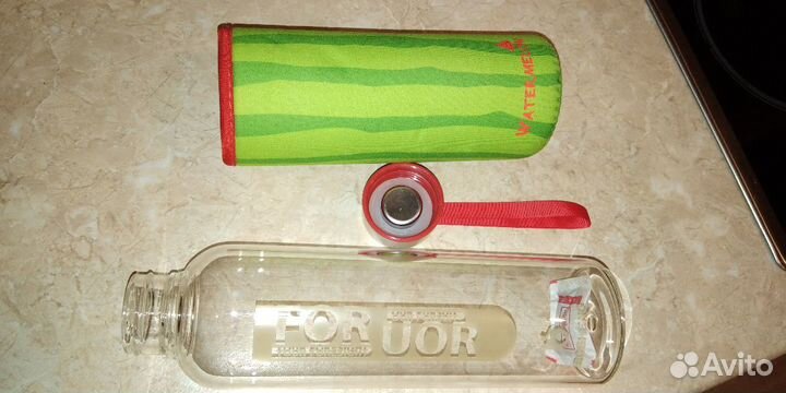 Бутылка для напитков в чехле 