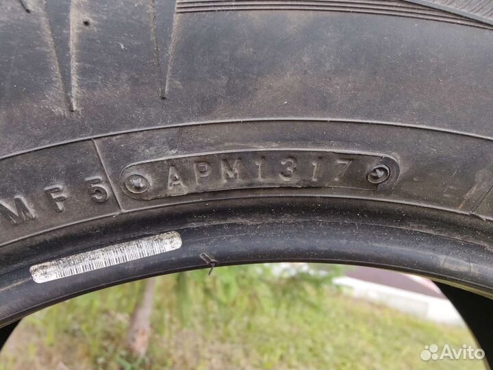 Nitto Therma Spike 225/65 R17 106T