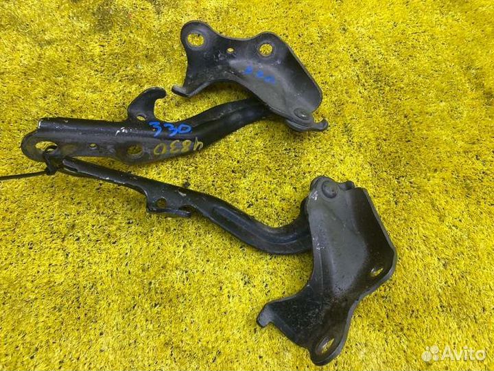 Петля капота передняя Toyota/Lexus