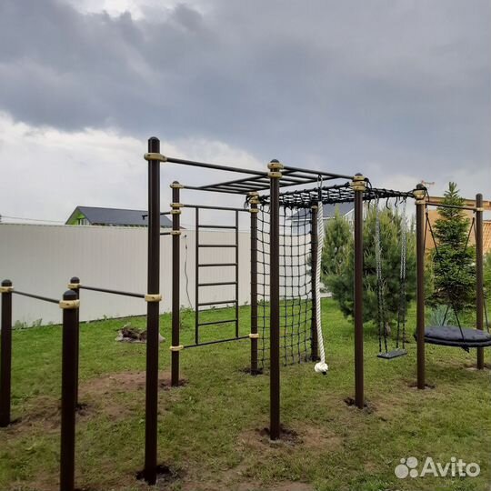 Детская спортивная полщадка