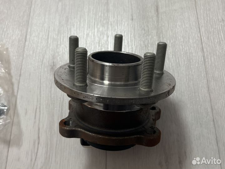 Задняя ступицы в сборе на ford focus 3