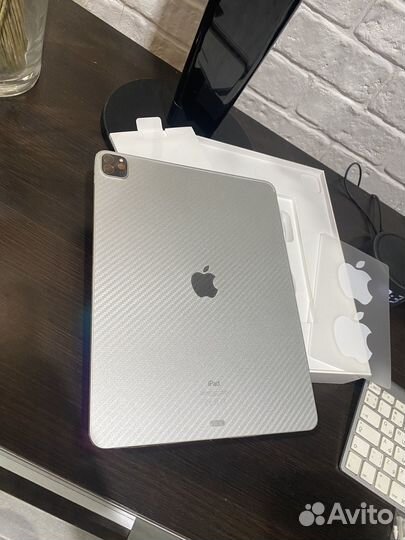iPad Pro 12.9 2020 256gb + apple pencil 2