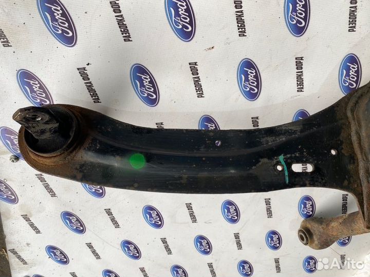 Крепление продольного рычага заднее левое Ford