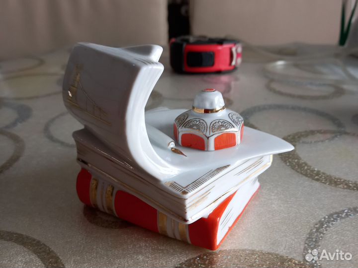 Фарфоровые статуэтки лфз