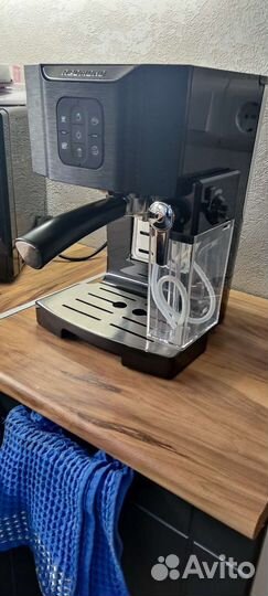 Кофемашина рожкового типа Redmond RCM-1511 Black