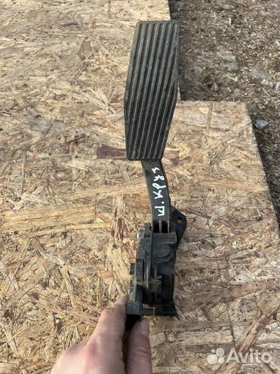 Педаль газа Chevrolet Cruze