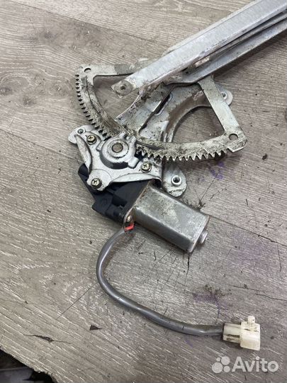 Стеклоподъемник электр. передний правый lifan Sola